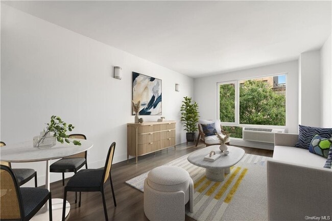 Photo - 3436 Kingsbridge Ave Apartamento Unidad 5C