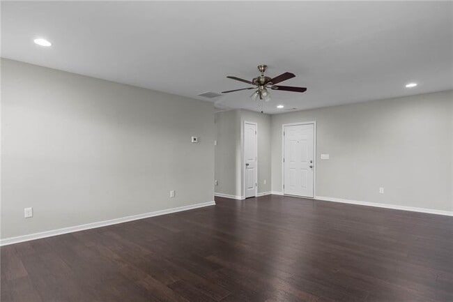 Photo - 74 Gray Field Ct