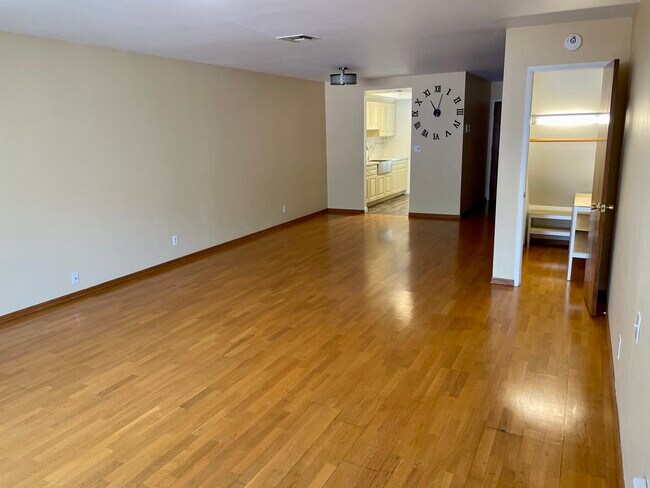 Photo - 1114 San Rafael Ave Unidad 4