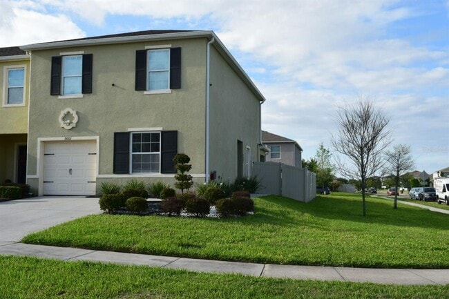 Building Photo - 9001 Wildflower Ln