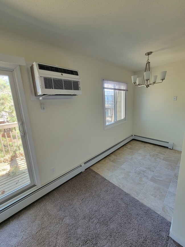 Photo - White Oaks Apartments