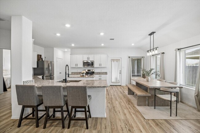 Building Photo - 7511 Greenbriar Cayon Ln