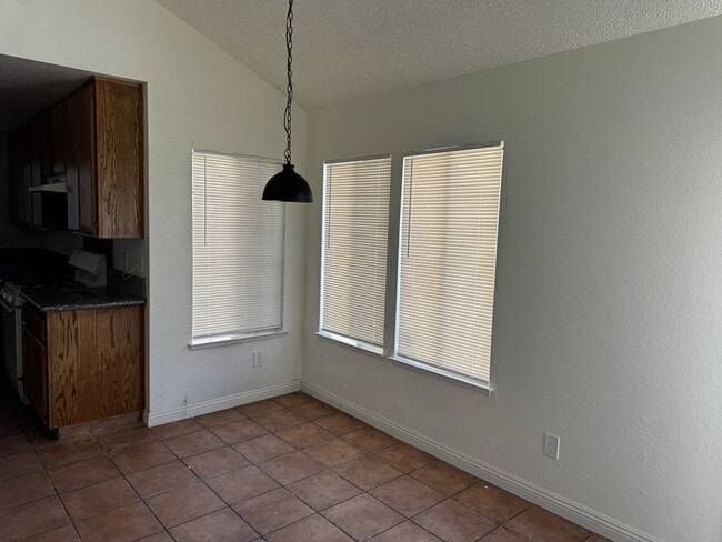Photo - 16280 Jasmine St