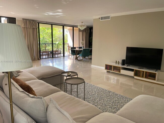 Photo - 10175 Collins Ave Unidad 208