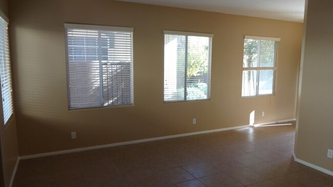 Photo - 3 BEDROOM, 2.5 BATH HOME WITH OPEN FLOORPLAN, ISLAND KITCHEN