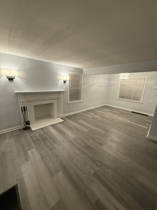 Photo - 19807 Wickfield Ave