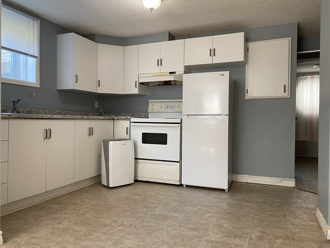 Photo - 10 Edgecombe Dr