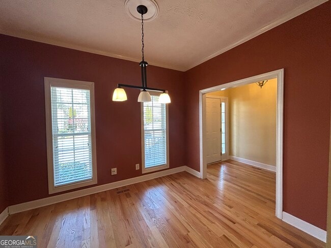 Photo - 111 Hanbury Ln