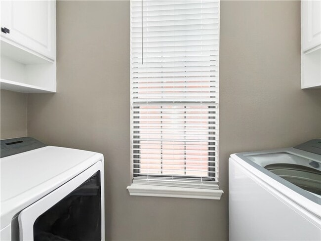 Photo - 1305 W Villa Maria Rd