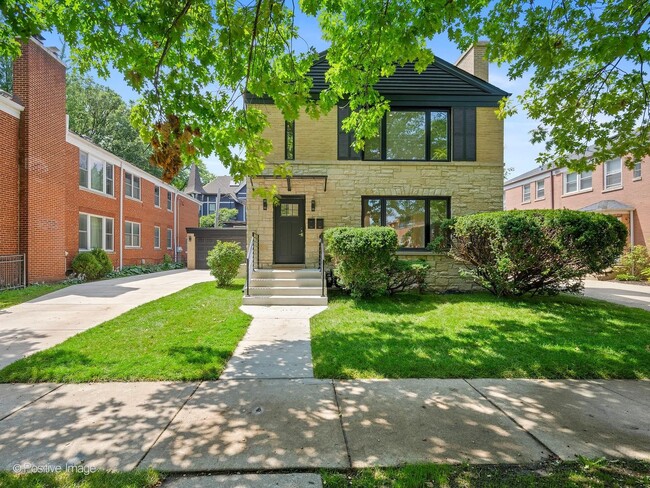 Building Photo - 511 Forest Ave Unit 2