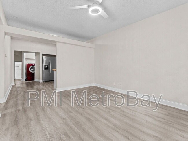 Photo - 8210 N Klondyke St Unidad #1