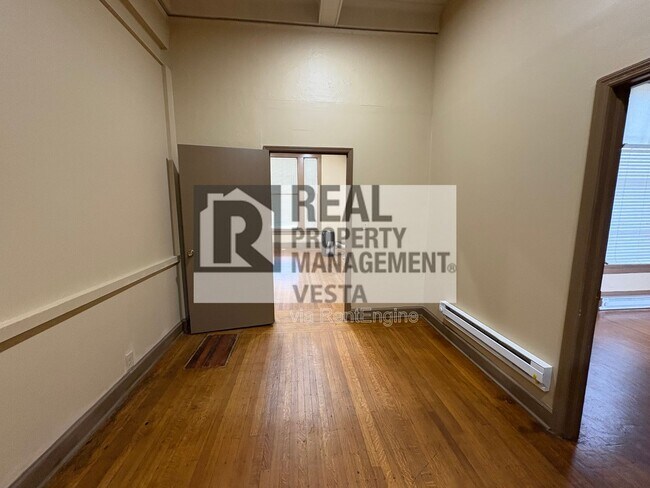 Photo - 420 College St Unit A