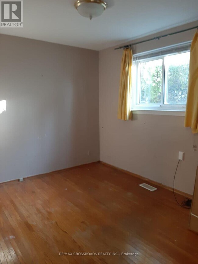 Photo - 3 Lisburn Crescent