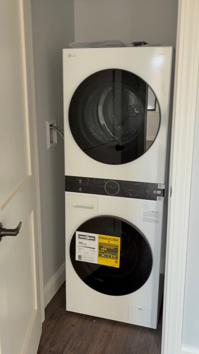 Washer and Dryer in-unit