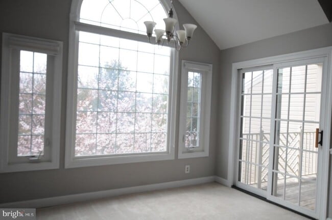 Building Photo - 12205 Fairfield House Dr Unit 611B