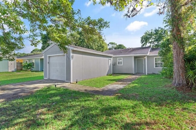 Photo - 540 Chateau Cir