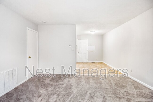 Photo - 828 Pilot Ave