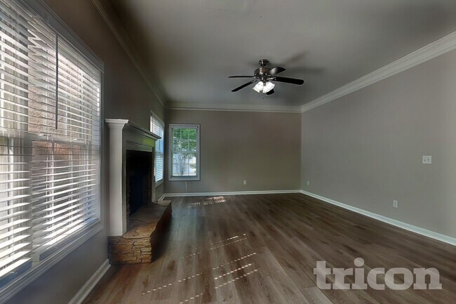 120 Canal Pl