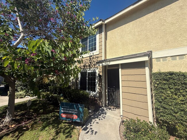 Beautiful 2B/2.5BA Townhouse in Carmel Val... - Beautiful 2B/2.5BA Townhouse in Carmel Val...