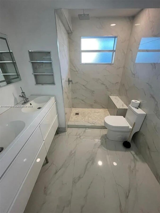 Photo - 1660 NE 191st St Condo Unit 301-1