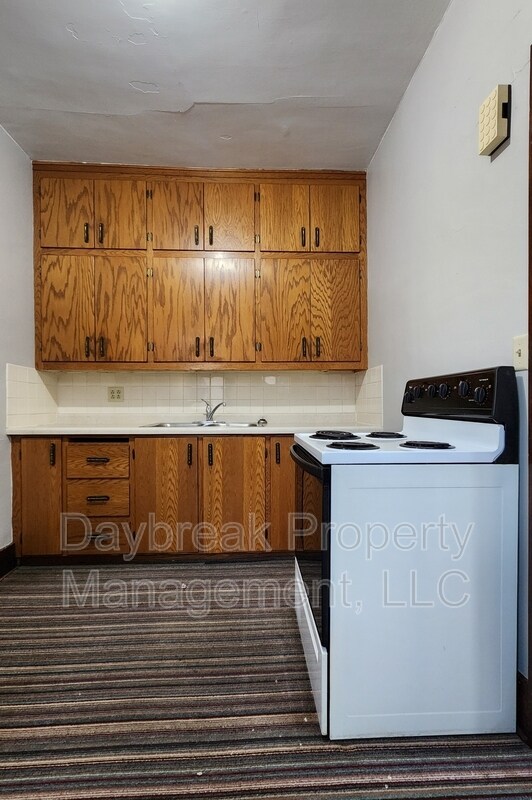 Photo - 723 14th St N
