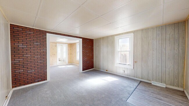 Photo - 3123 W 58th St Unit Back House