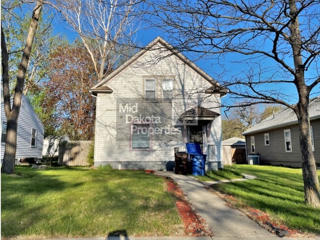 405 S Minnesota- 3 Bedroom House - 405 S Minnesota- 3 Bedroom House