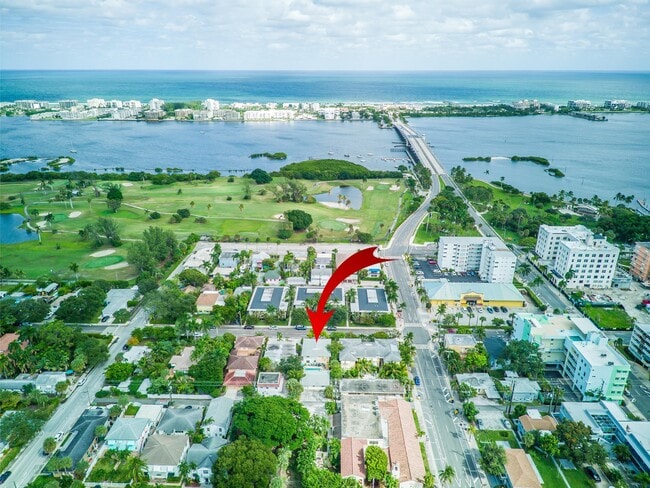 Photo - 111 N Lakeside Dr