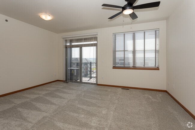 Estudio - 528SF - Tallgrass Apartments