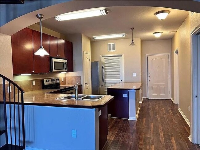 Photo - 2505 San Gabriel St Unit 605