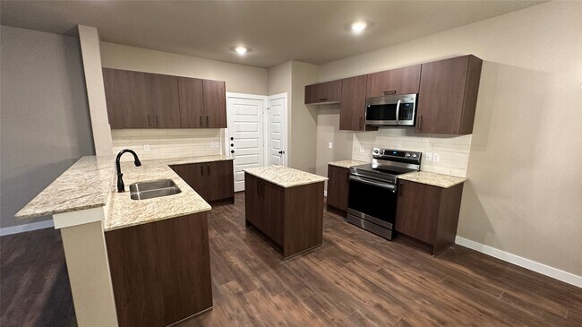 Photo - 9820 Grosbeak Ln