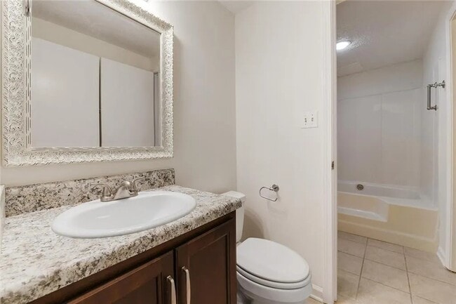 Building Photo - 3069 Steeplechase Unit 3069