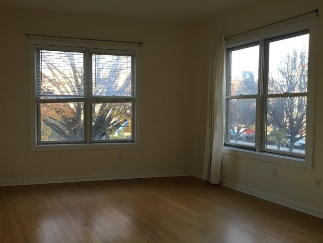 Photo - 2146 E Susquehanna Ave Unidad 2