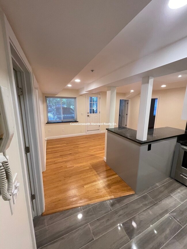 Photo - 1801 Beacon St Unidad 2