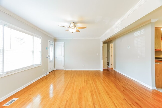 Photo - 1016 Delaney Dr