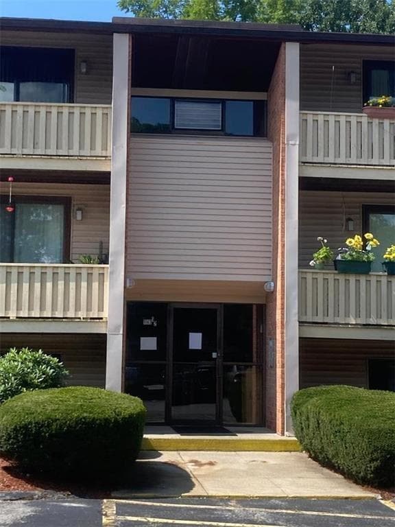 Photo - 1143 Hartford Ave