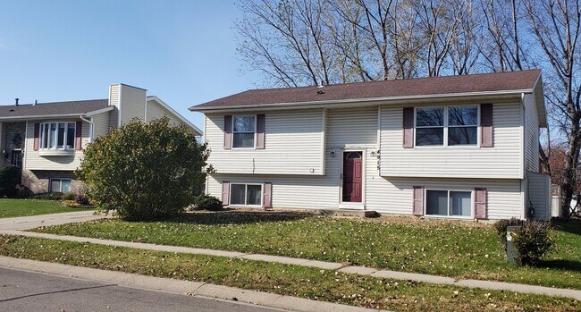 Wow!!! THIS NW HOUSE FOR RENT HAS IT ALL! ... - Wow!!! THIS NW HOUSE FOR RENT HAS IT ALL! ...