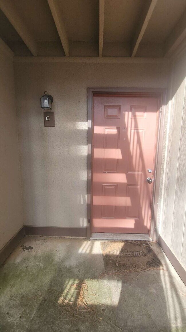 Photo - 1 month free, Call for details!!! "Cozy 2-Bedroom Retreat with Full Bath in Prime Huntsville Loca... Unit Apt C