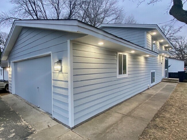 4310 Grainwood Cir NE