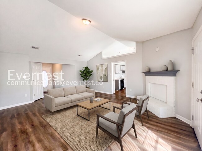 Photo - 5370 Woodchase Dr