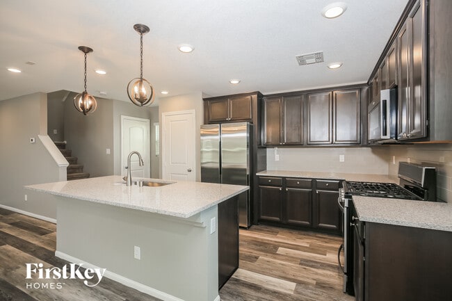 Photo - 9450 Yorkshire Coast Ave