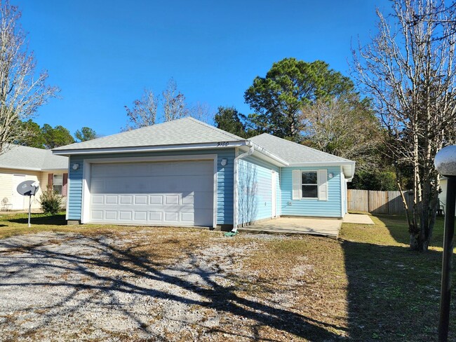 Fenced 3/2 available in Elberta - Fenced 3/2 available in Elberta Casa