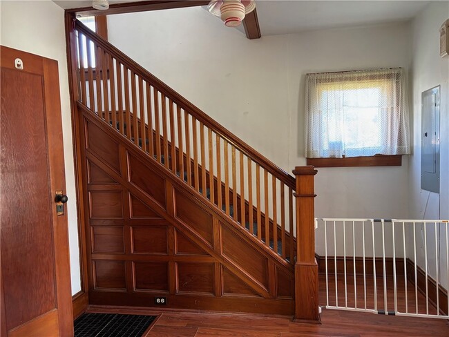 Photo - 15 Maple Ave