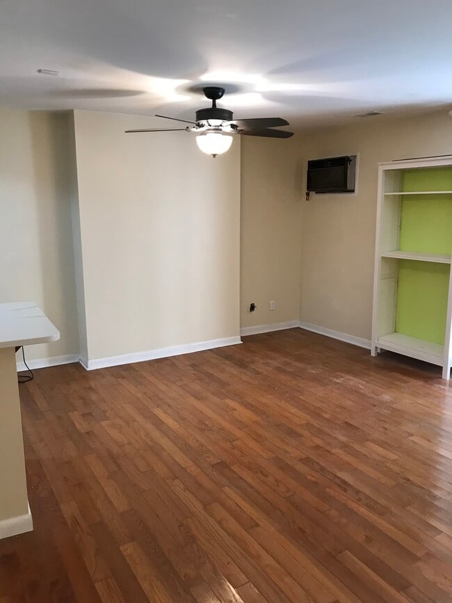 Photo - 226 Catharine St Unit 1F