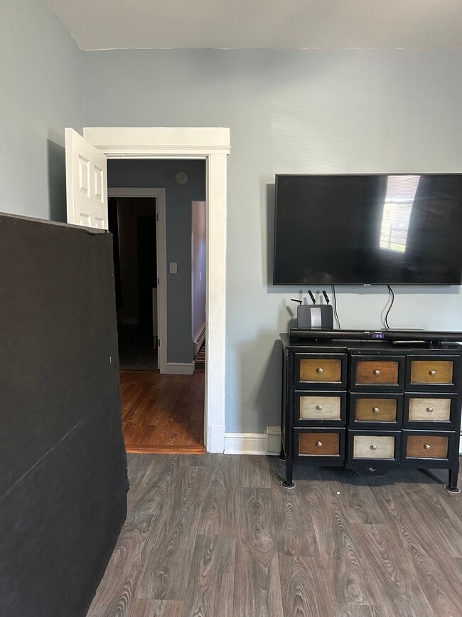 Photo - 134 Dongan St Unit 134 Dongan Street 2nd floor