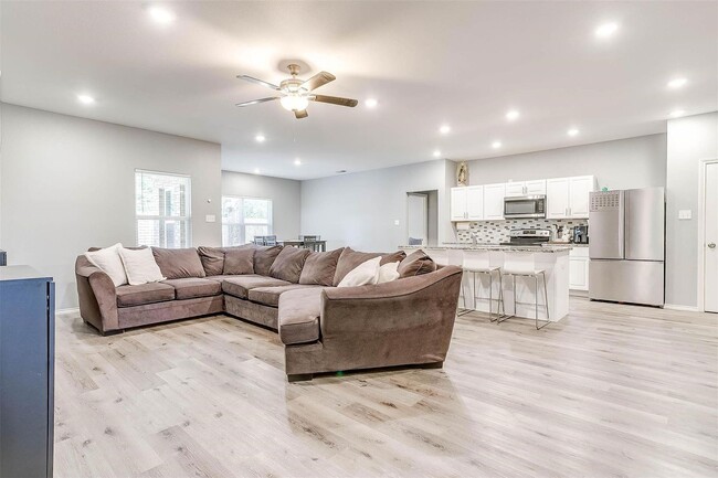 Photo - Great 4 Bed, 2 Bath in South Arlington- Mansfield ISD-  76001