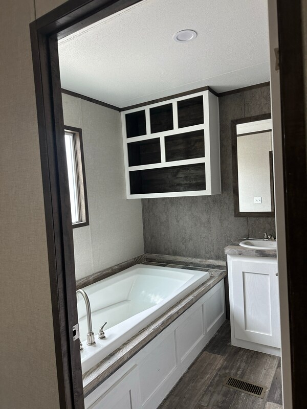 Photo - 5565 Bermuda Dr