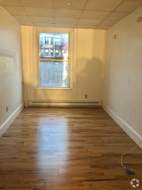 Building Photo - 531 Beacon St Rental