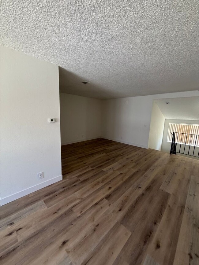 Photo - 242 Grayson Way Unit D