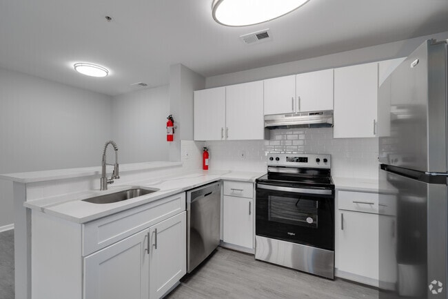 2BR, 1.5BA - 1,000SF - Kitchen - Westview Apartments